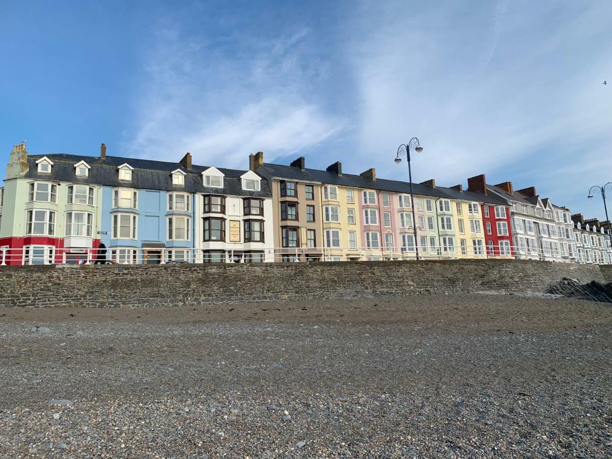 Cardigan Bay Self Catering Accommodation Aberystwyth Exterior photo